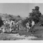 1952---Tournage---Le-Sorcier-Blanc---Mimile-(à-gauche)